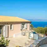 Villa Strati Vlachopoulatika